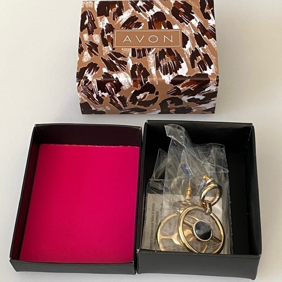 04 Avon Earrings Cali Deco Gold Tone and Black Dangle Drop Pierced Earrings 2008 - Picture 6 of 10